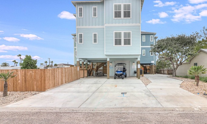 Old Town House | White Ave Villa A&B - Pool - Cart Discount