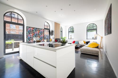 Gosselies Bed & Breakfast | White Castle - Charleroi Airport