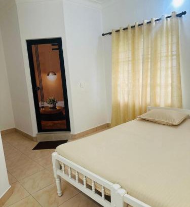 Kumbalam House | White House Homestay