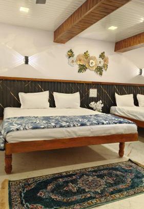 Kamalapur House | White House IN