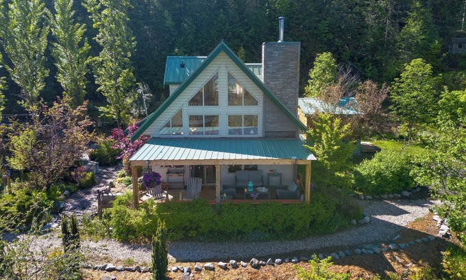 Blind Bay Cabin | White Lake House Retreat