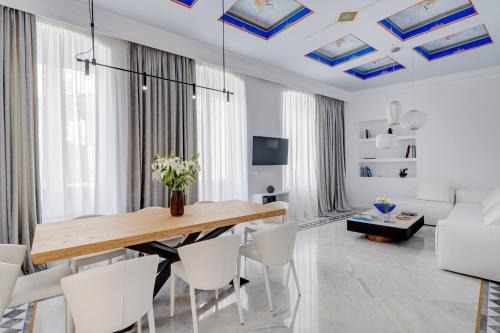 Ermoupoli Apartment | White Loft Syros