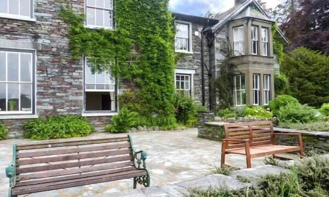 Grasmere Cottage | WHITE MOSS, WOOD CLOSE, pet friendly, with a garden in Grasmere