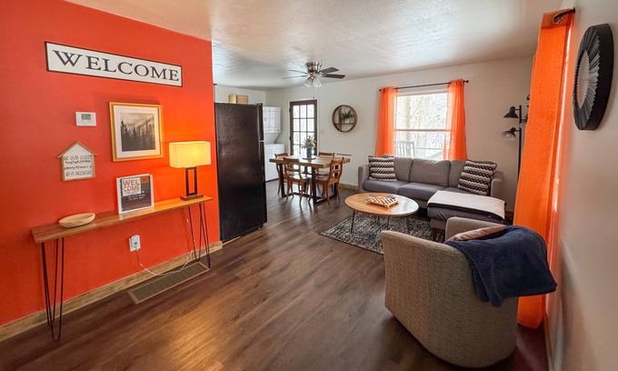 Haverhill Cabin | White Oak 2-bedroom cabin along the Little Sandy