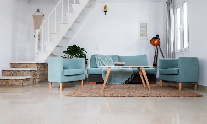 Kamari Villa | White Wave Villa, 3min walk from beachnn