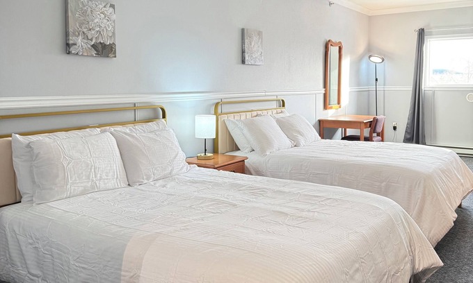 Whitehorse Hotel | Whitehore Downtown-Ski/hot spring/Northern Light Lon-term stay