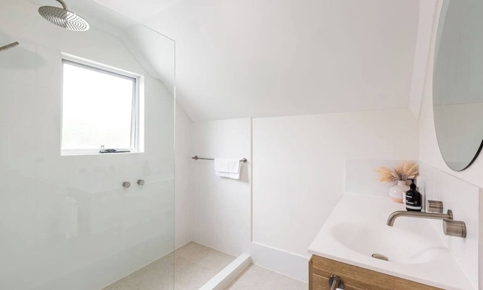 Quindalup Villa | Whitesands BEACH VILLA | walk the white sands of the Bay ​| Margaret River