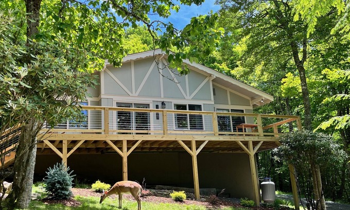Banner Elk Ski Chalet | Whitetail Crossing Beech Mountain-close to slopes!