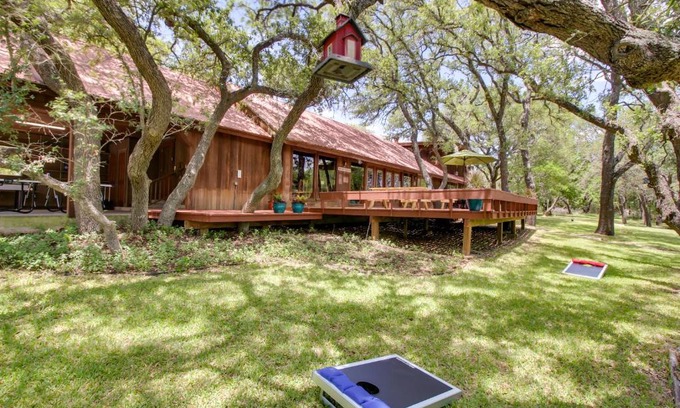 Dripping Springs House | Whitetail Ridge Retreat