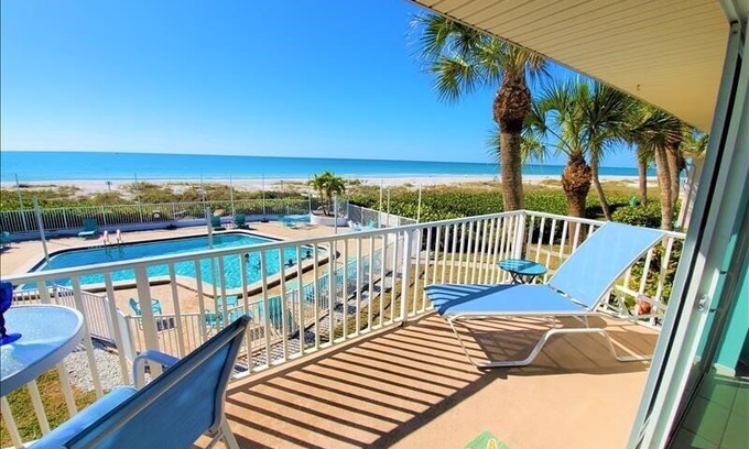 Whitney Beach Condo | Whitney Beach 323 in Longboat Key