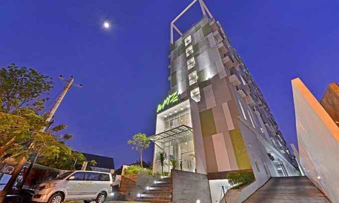 Semarang Hotel | Whiz Hotel Pemuda Semarang