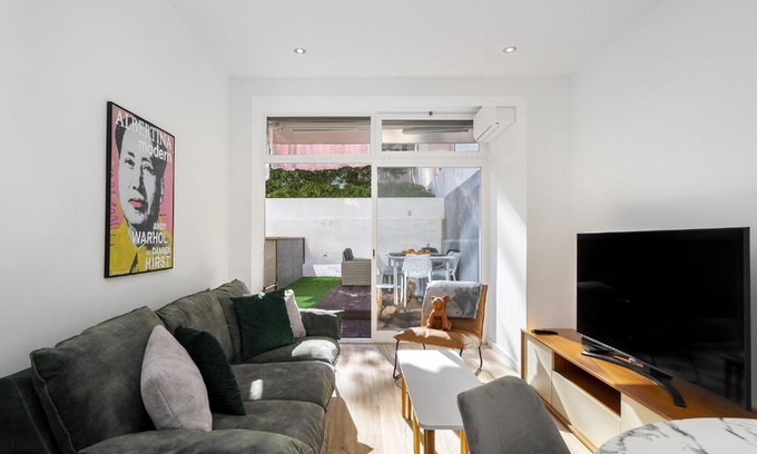 Alges Apartment | WHome Suburban Serenity Family Home with Pool