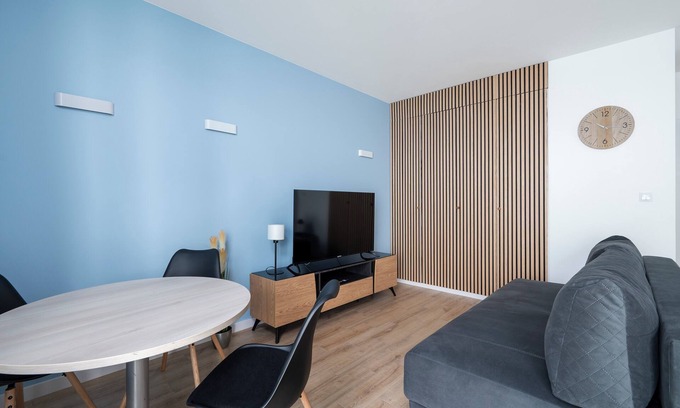 Srodmiescie Apartment | Więckowskiego City View Studio