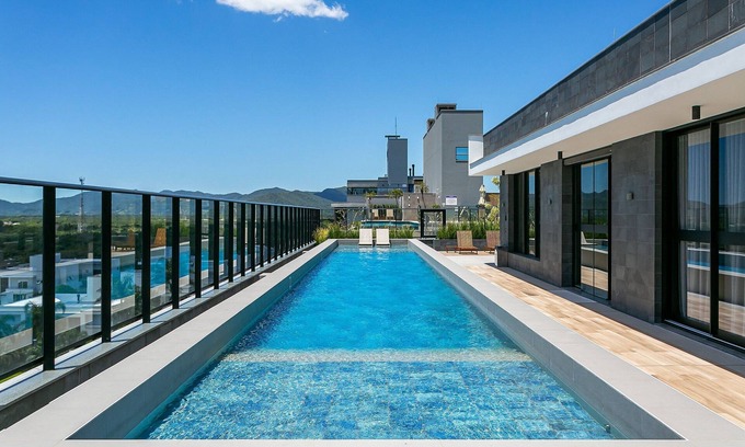 Jurere Apartment | WI-FI 100MB | Rooftop with Pool in Jurerê #JA23