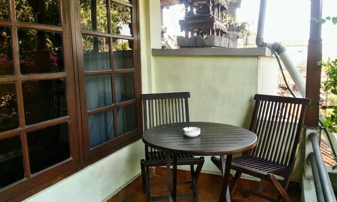 Mumbul House | Widi House Nusa Dua - sleeps six, near bay and beaches