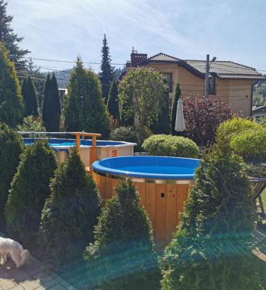Szczyrk House | Wieczorek Pokoje Gościnne Całoroczne jacuzzi ogrodowe