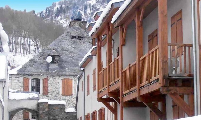 Vignec Apartment | Wifi, 1st floor, swimming pool, tv, ski locker, 34m², Saint Lary Soulan
