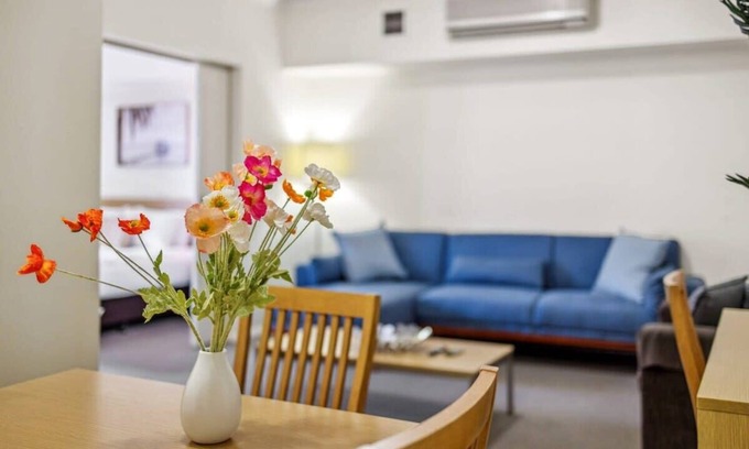 Northbridge Apartment | WiFi and Smart TV- Apartment in Northbridge