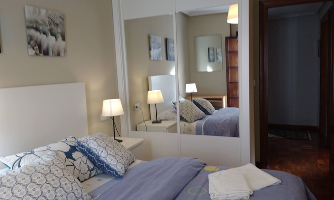 Old Town Apartment | Wifi, next to the Cathedral, Historic Center