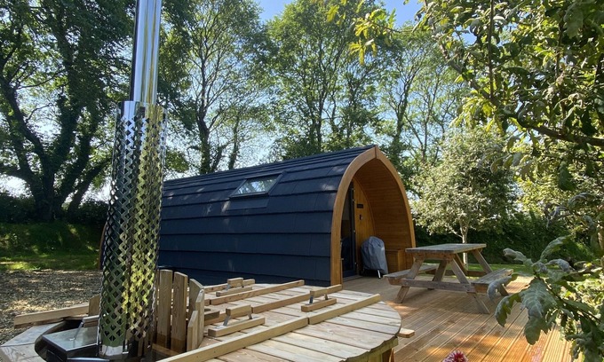 Newton Ferrers Cabin | Wild Luxury Bluebell Glamping Pod with Wood Fired Hot Tub in quiet rural setting