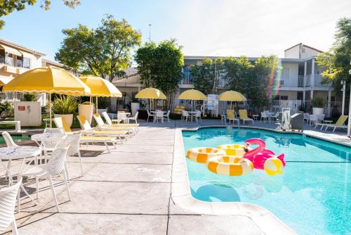 Sunnyvale Hotel | Wild Palms, a JdV by Hyatt Hotel