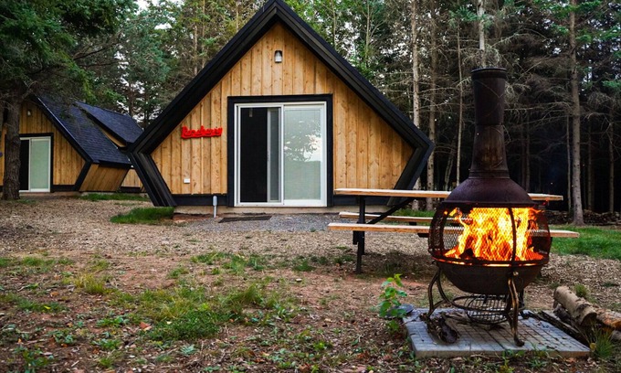 Belfast Cabin | Wild Pines Cabins