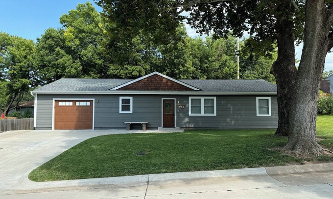 Manhattan House | Wildcat Ridge,gorgeous,great location,modern,sleeps 9