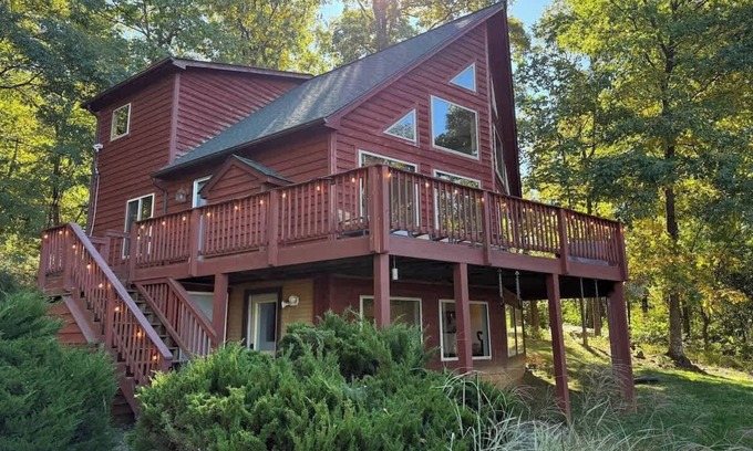 Linden Cabin | Wilderness Ridge | Private Cabin w/Mountain Views