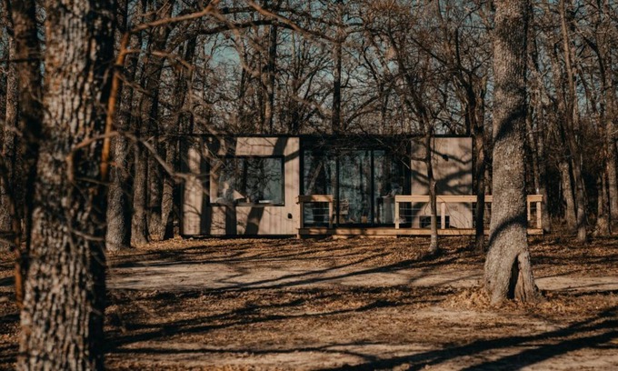 West Tawakoni Cabin | Wilding Hotels Gathering Suite