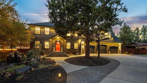 Old Farm District House | Wildwood Manor