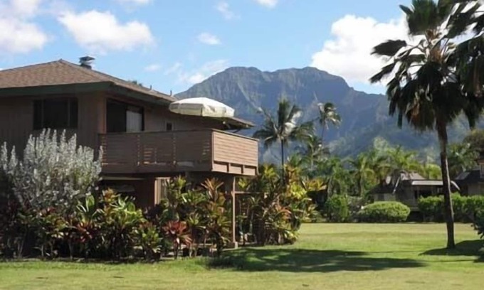 Hanalei House | Wilikeiki - a 1br/1ba cottage on the beach in Hanalei - with Wilikoki