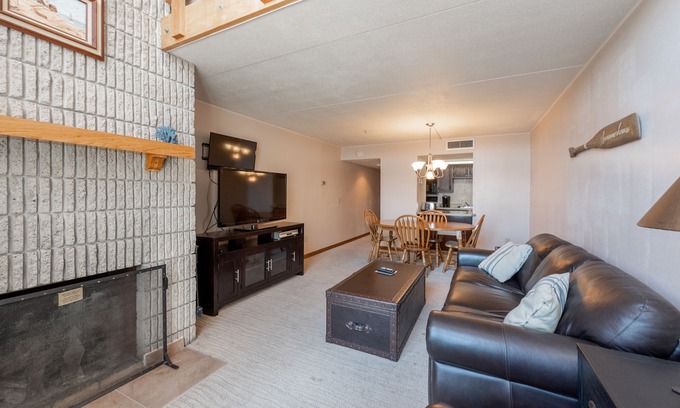 Thayerville Condo | Will O' The Wisp 303D: Lakefront 2 Bedroom Condo, Close to Indoor Pool & Hot Tub