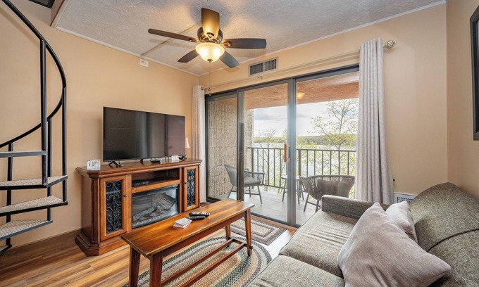 Thayerville Condo | Will O' The Wisp 711H: Lakefront Studio Loft Condo with Private Balcony, Free WI