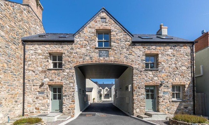 Newport House | Will Phillips Yard