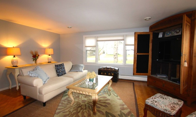 Williams Bay House | Williams Bay Cottage