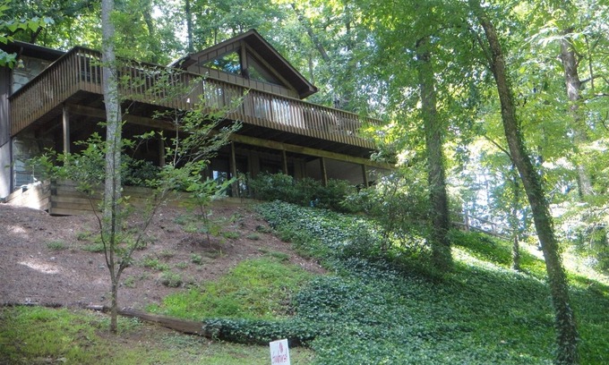 Lake Junaluska House | Williams Cottage/upper level on beautiful Lake Junaluska