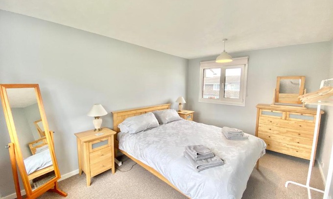 Lincoln House | Willis Close