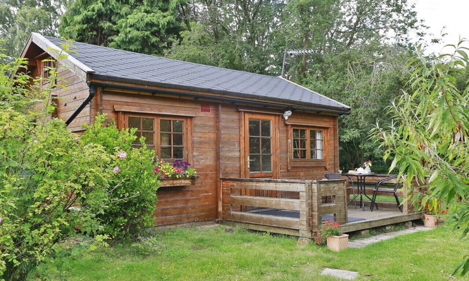 Woodbridge House | Willow Cabin - One Bedroom Chalet, Sleeps 2