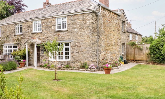 Tredrizzick Cottage | Willow Cottage, ROCK