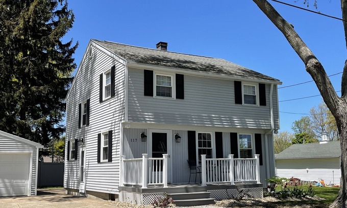 Huron House | Willow Grove Lake House with Private Beach Access