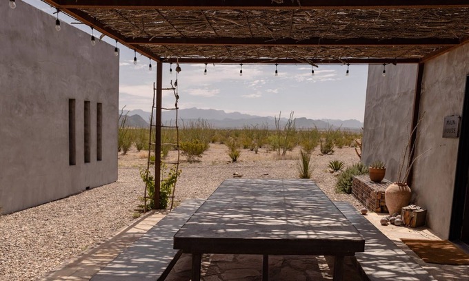 Study Butte-Terlingua Hotel | Willow House