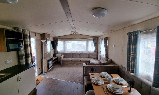 Isle of Thanet Resort | Willow-Static Caravan on Holiday Park in Kent