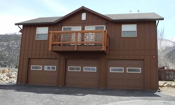 Crowley Lake House | Willowbrook in Crowley Lake