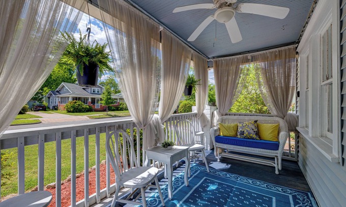 Wilmington House | Wilmington Getaway. 12 Miles from the beach & 4 miles from historic downtown.
