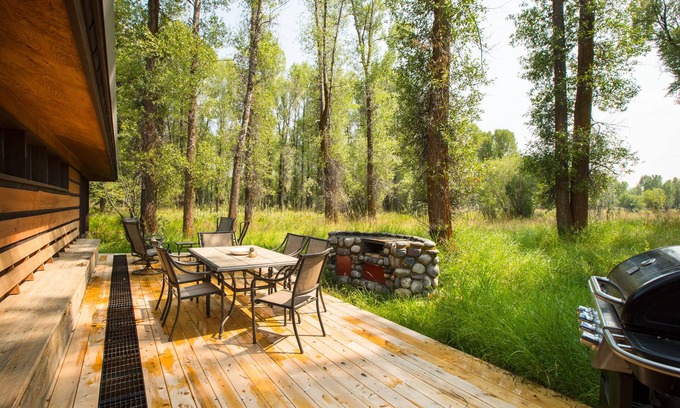 Wilson House | Wilson Wyoming home on Westbank of Snake River