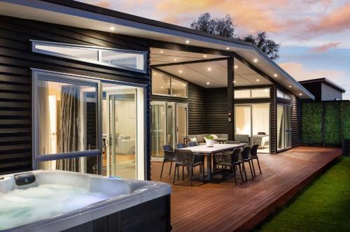 Martinborough House | Wind Down on Esther
