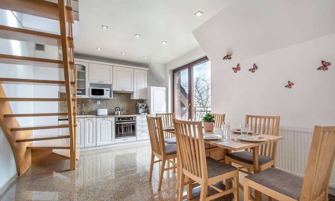 Emaus Apartment | Wind Rose Residence - luxury ApartHotel Gdańsk- two level apartment small