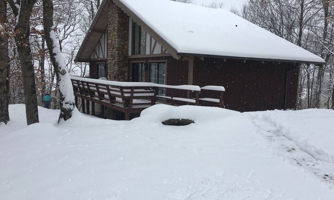 Beech Mountain House | Windameir Ski Lodge On Beech Mountain