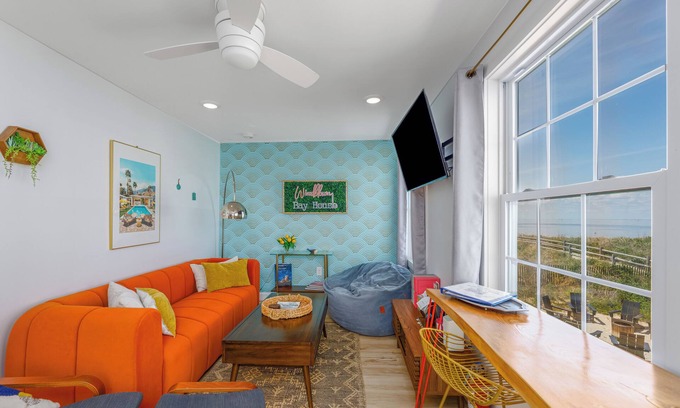 Green Creek Apartment | Windblown 2 - Eco Friendly Waterfront Apt
