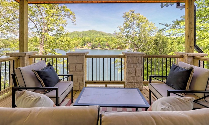 Hiawassee House | Windjammer Lakehouse - by Chatuge Home Concierge lakefront, pool table, Fire pit, SUP, Kayaks, private dock with covered boat slip